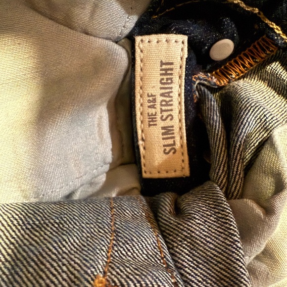 2x NWOT A&F Jeans 28x30 - Picture 7 of 7